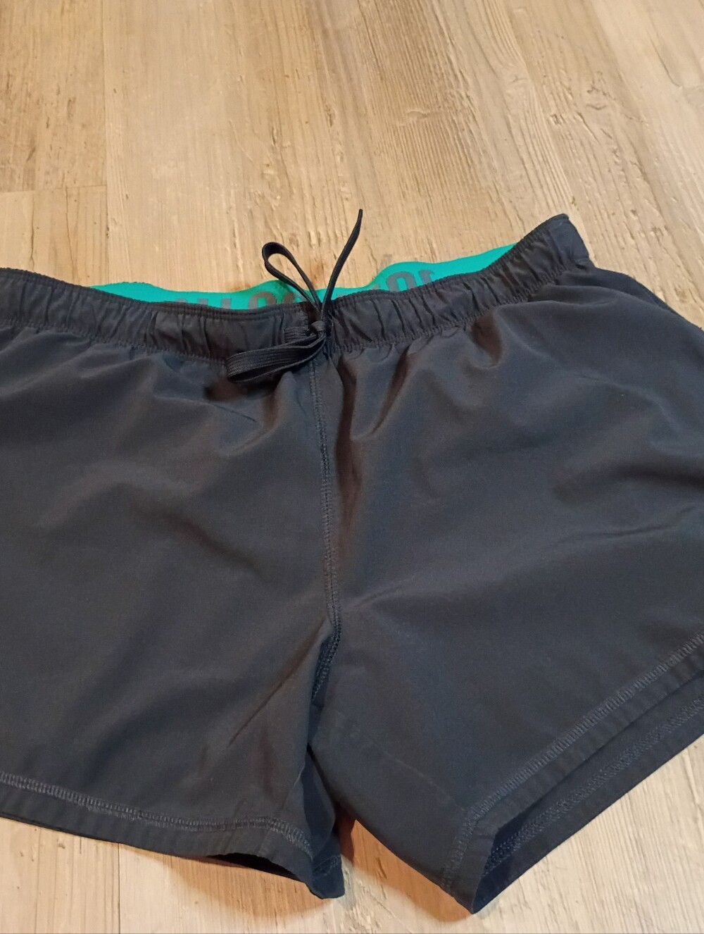 Nike - Picture 2 of 6
